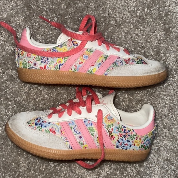Adidas Floral Sambas - Picture 3 of 3